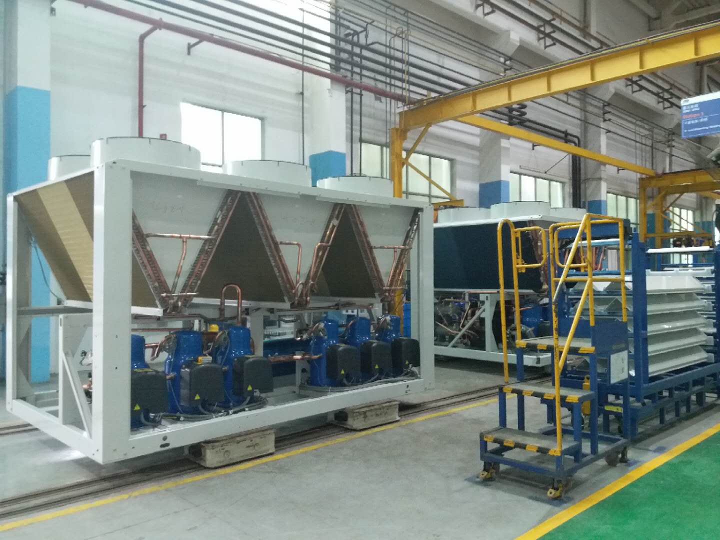 風(fēng)冷模塊熱泵機(jī)組